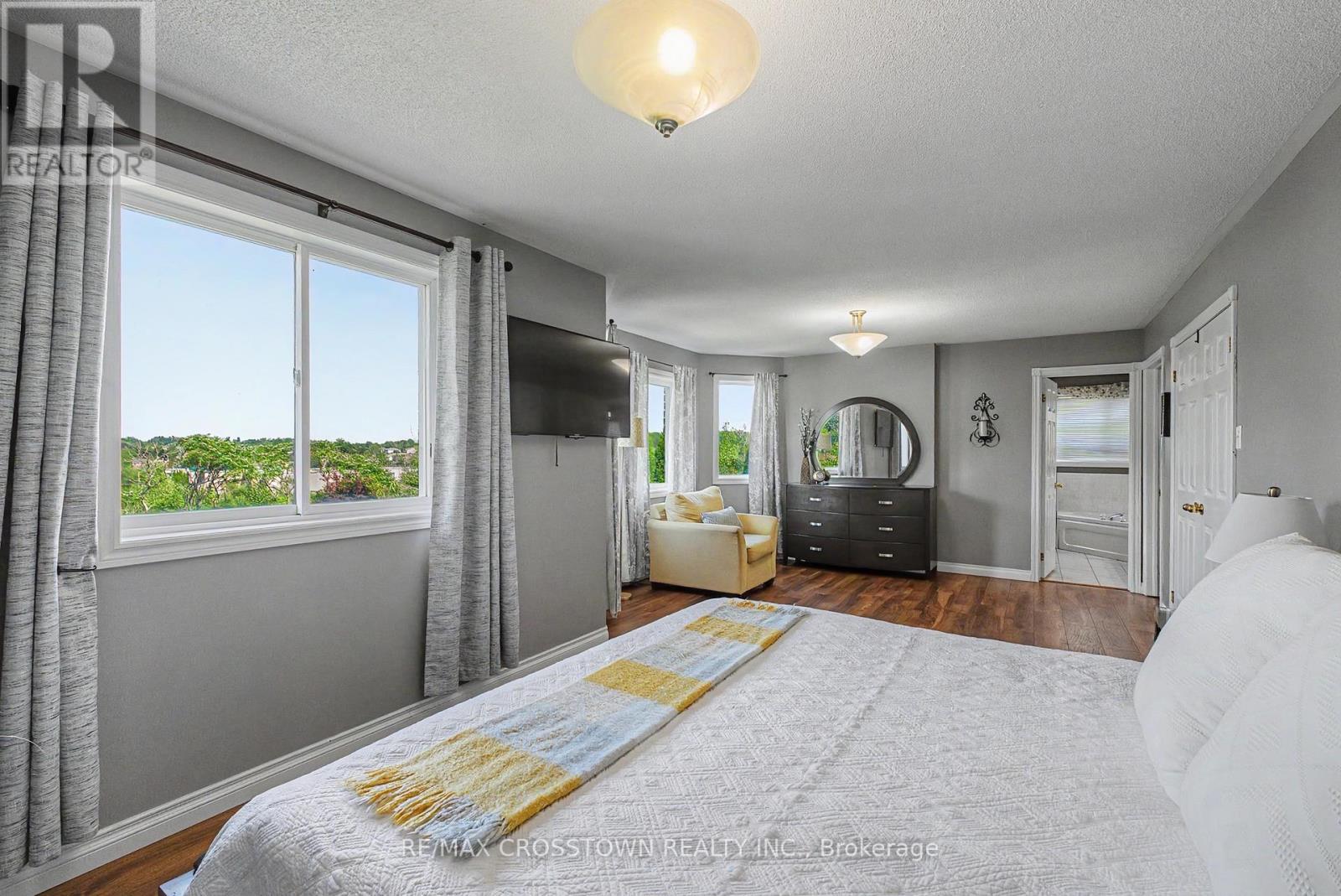 31 Logan Court, Barrie (Holly), Ontario  L4N 8G9 - Photo 18 - S13692244