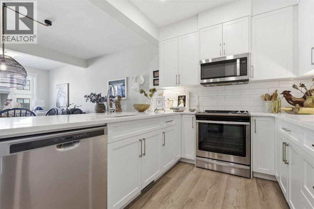 307 Crestridge Common SW, Calgary, Alberta  T3B 6J5 - Photo 8 - A2305798
