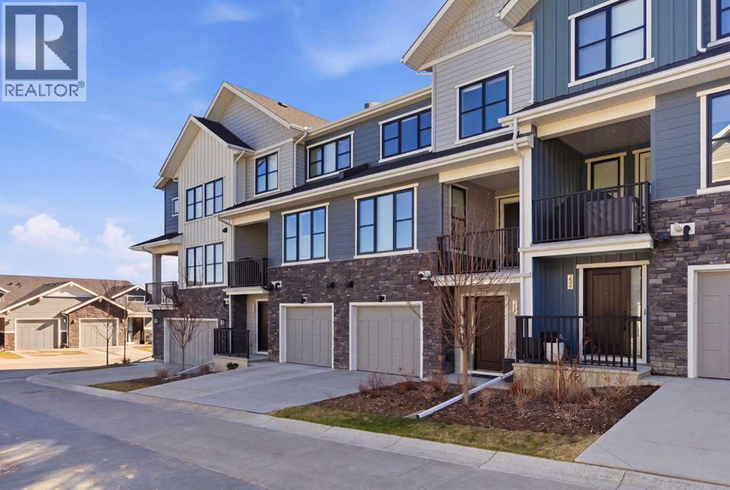 307 Crestridge Common SW, Calgary, Alberta  T3B 6J5 - Photo 2 - A2305798