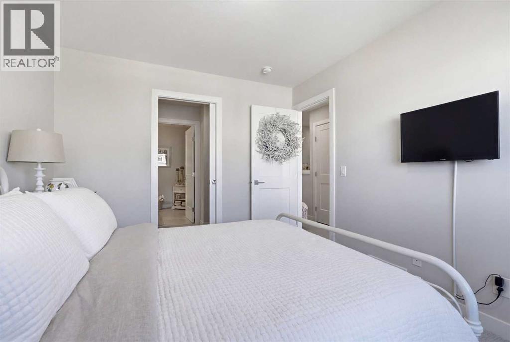 307 Crestridge Common SW, Calgary, Alberta  T3B 6J5 - Photo 21 - A2305798
