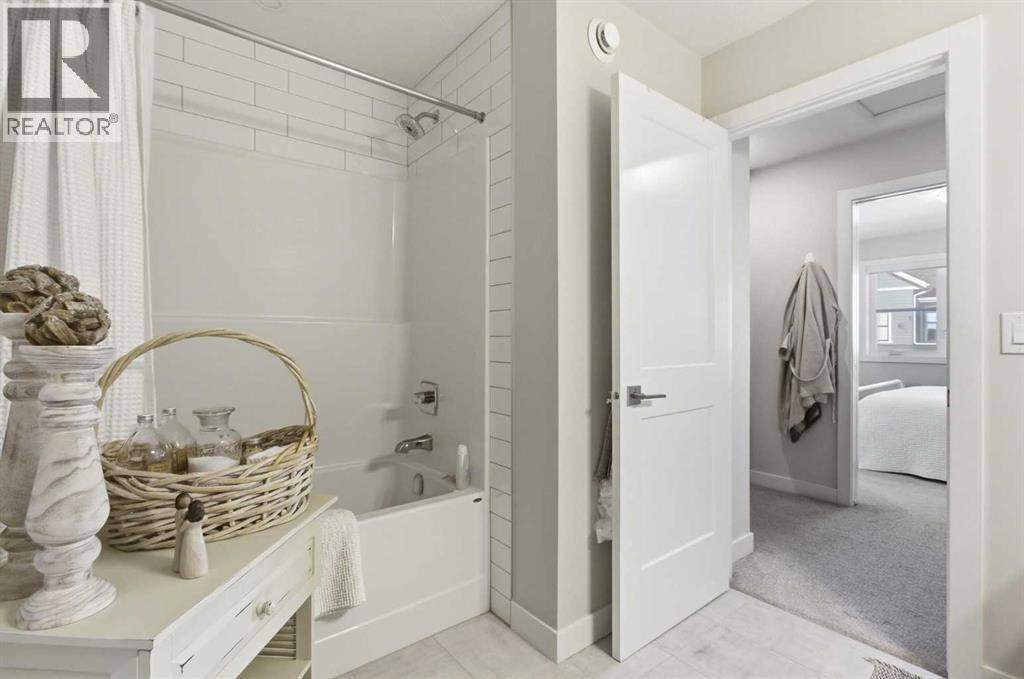 307 Crestridge Common SW, Calgary, Alberta  T3B 6J5 - Photo 25 - A2305798