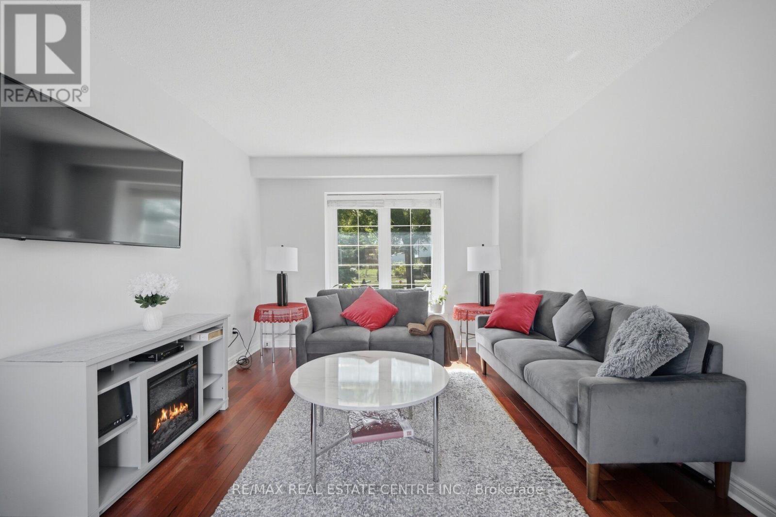 71 Sultan Pool Drive, Toronto, Ontario  M9V 4H5 - Photo 11 - W13688178