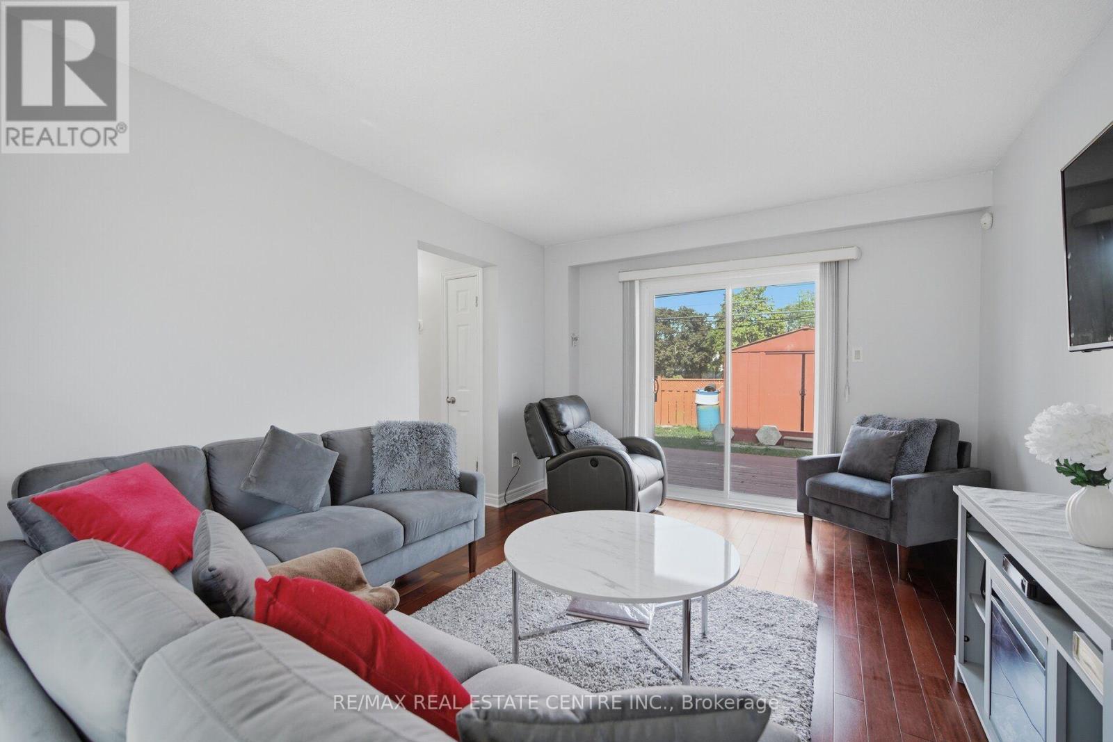 71 Sultan Pool Drive, Toronto, Ontario  M9V 4H5 - Photo 13 - W13688178