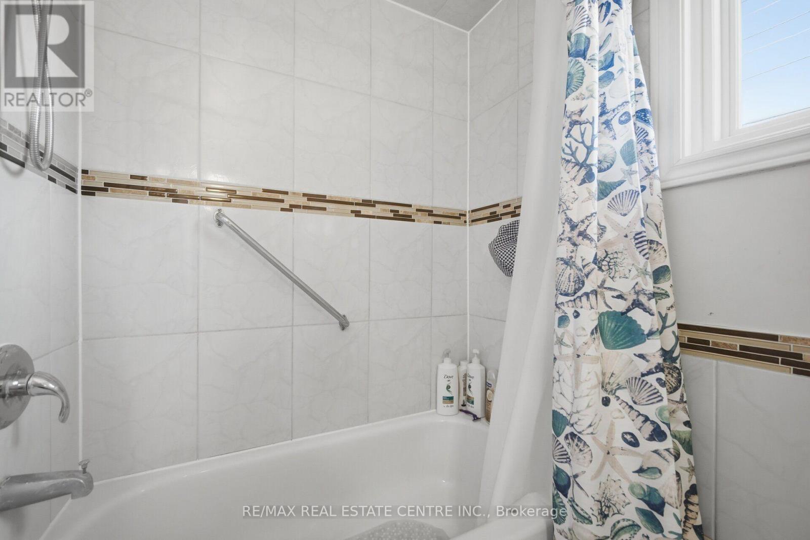71 Sultan Pool Drive, Toronto, Ontario  M9V 4H5 - Photo 26 - W13688178
