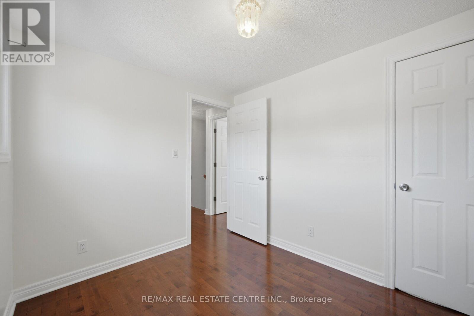 71 Sultan Pool Drive, Toronto, Ontario  M9V 4H5 - Photo 22 - W13688178