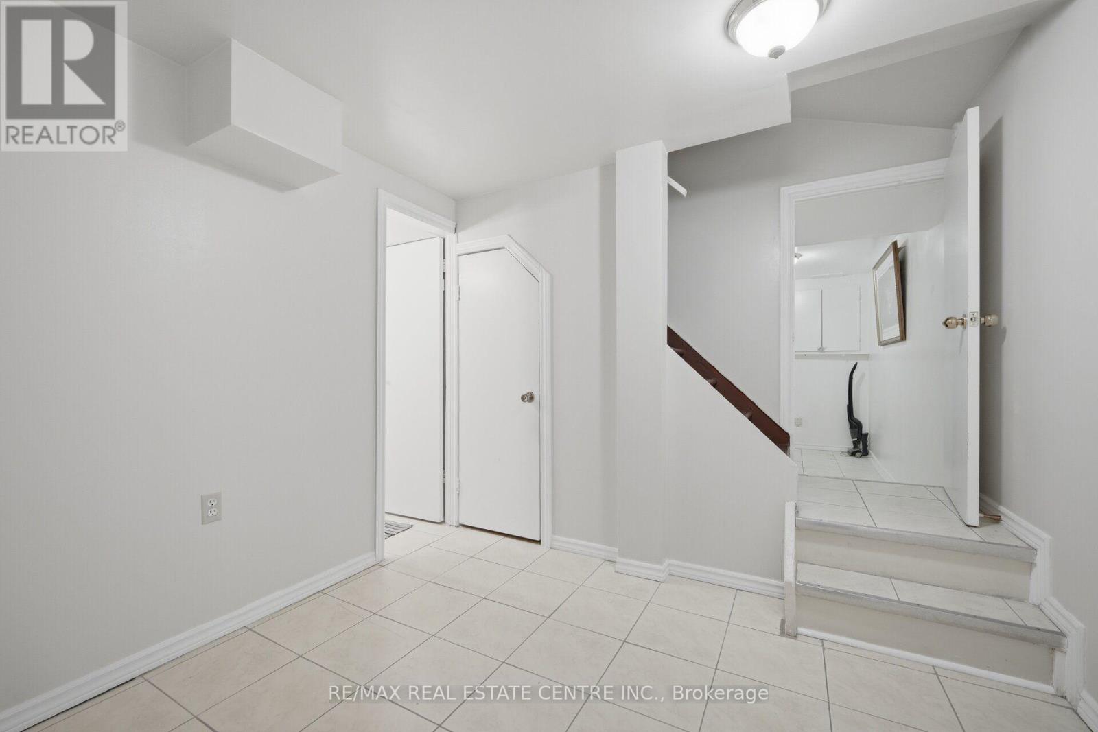 71 Sultan Pool Drive, Toronto, Ontario  M9V 4H5 - Photo 27 - W13688178