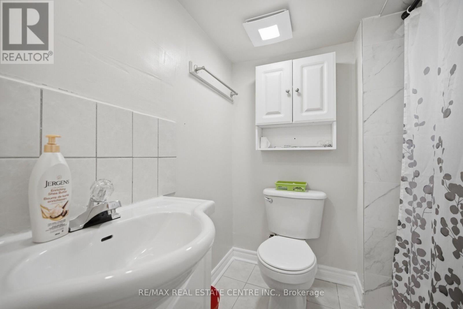 71 Sultan Pool Drive, Toronto, Ontario  M9V 4H5 - Photo 34 - W13688178