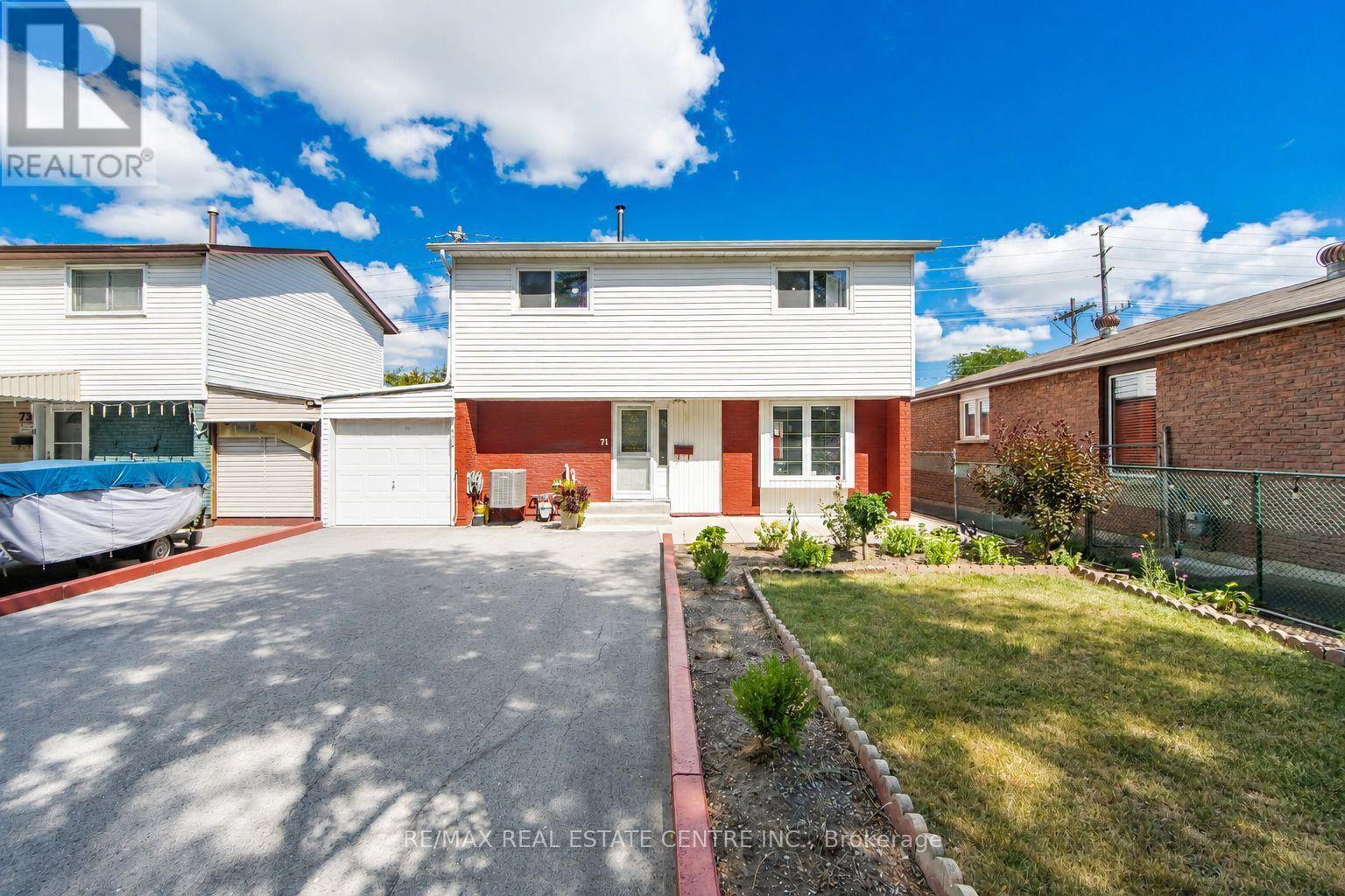 71 Sultan Pool Drive, Toronto, Ontario  M9V 4H5 - Photo 2 - W13688178