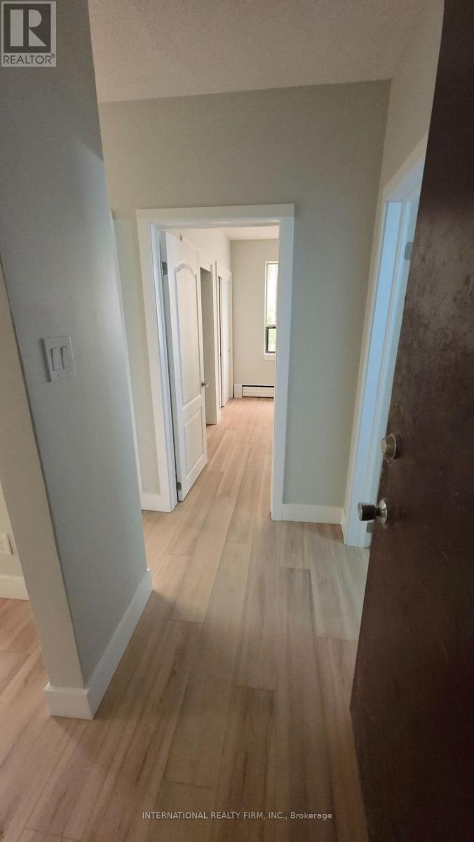 301 - 295 Melvin Avenue, Hamilton, Ontario  L8H 2K6 - Photo 2 - X13111398