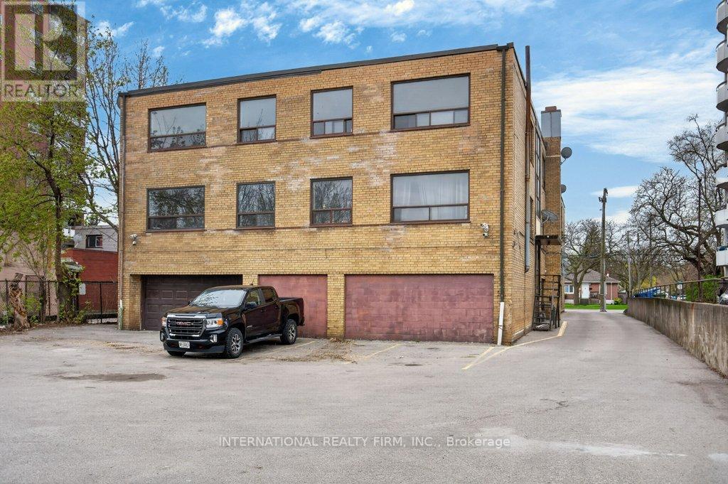 301 - 295 Melvin Avenue, Hamilton, Ontario  L8H 2K6 - Photo 14 - X13111398