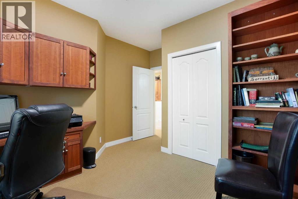 405, 10 Discovery Ridge Close SW, Calgary, Alberta  T3H 5X3 - Photo 17 - A2333895