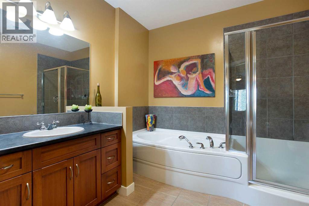 405, 10 Discovery Ridge Close SW, Calgary, Alberta  T3H 5X3 - Photo 15 - A2333895