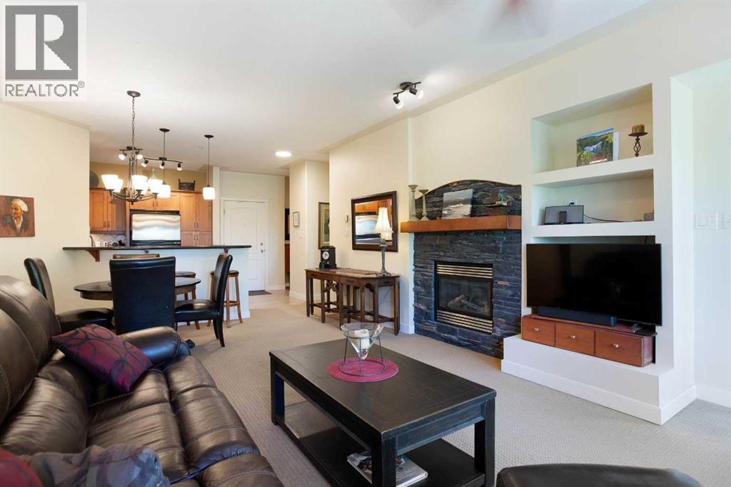 405, 10 Discovery Ridge Close SW, Calgary, Alberta  T3H 5X3 - Photo 12 - A2333895
