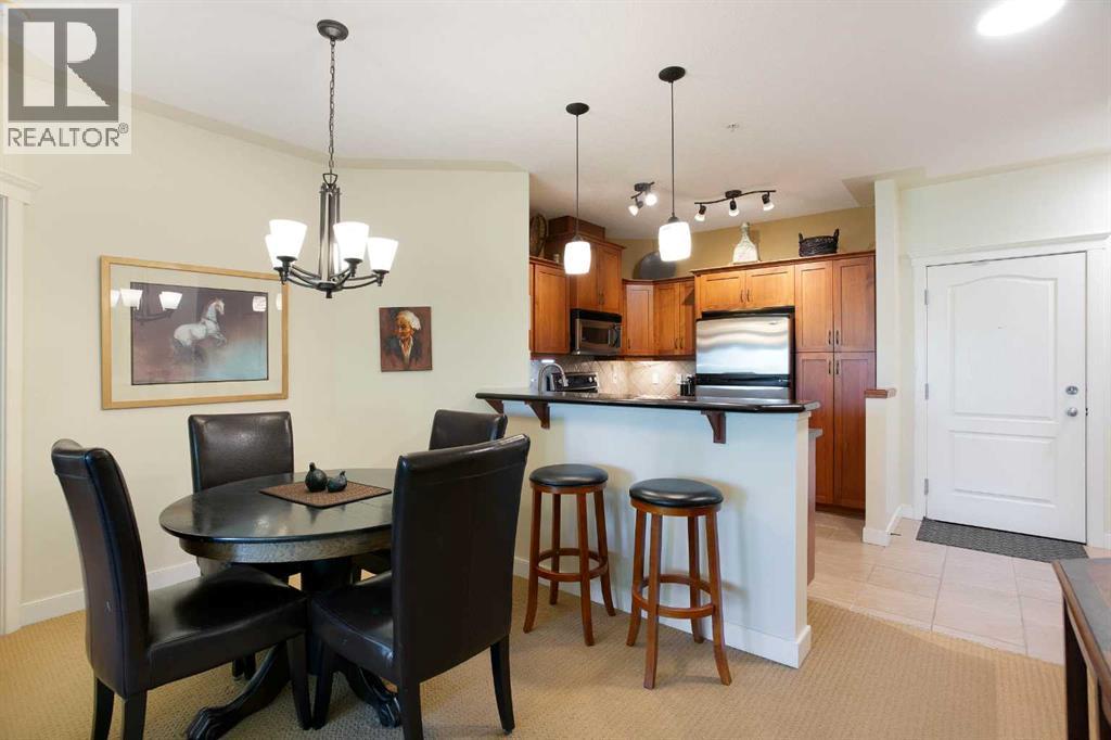 405, 10 Discovery Ridge Close SW, Calgary, Alberta  T3H 5X3 - Photo 7 - A2333895