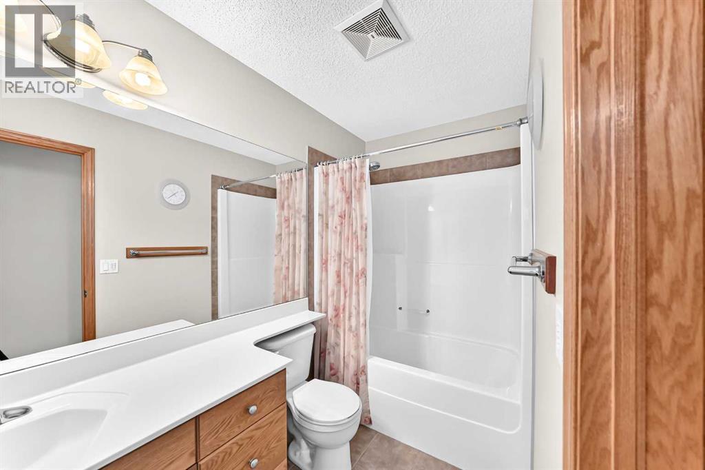144 Cougarstone Common SW, Calgary, Alberta  T3H 5P5 - Photo 29 - A2338157