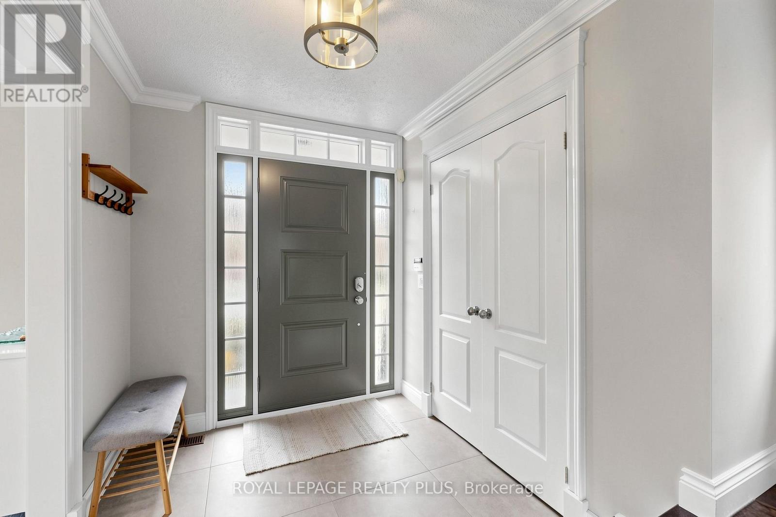 239 Westfield Trail, Oakville, Ontario  L6H 6H8 - Photo 3 - W13692072