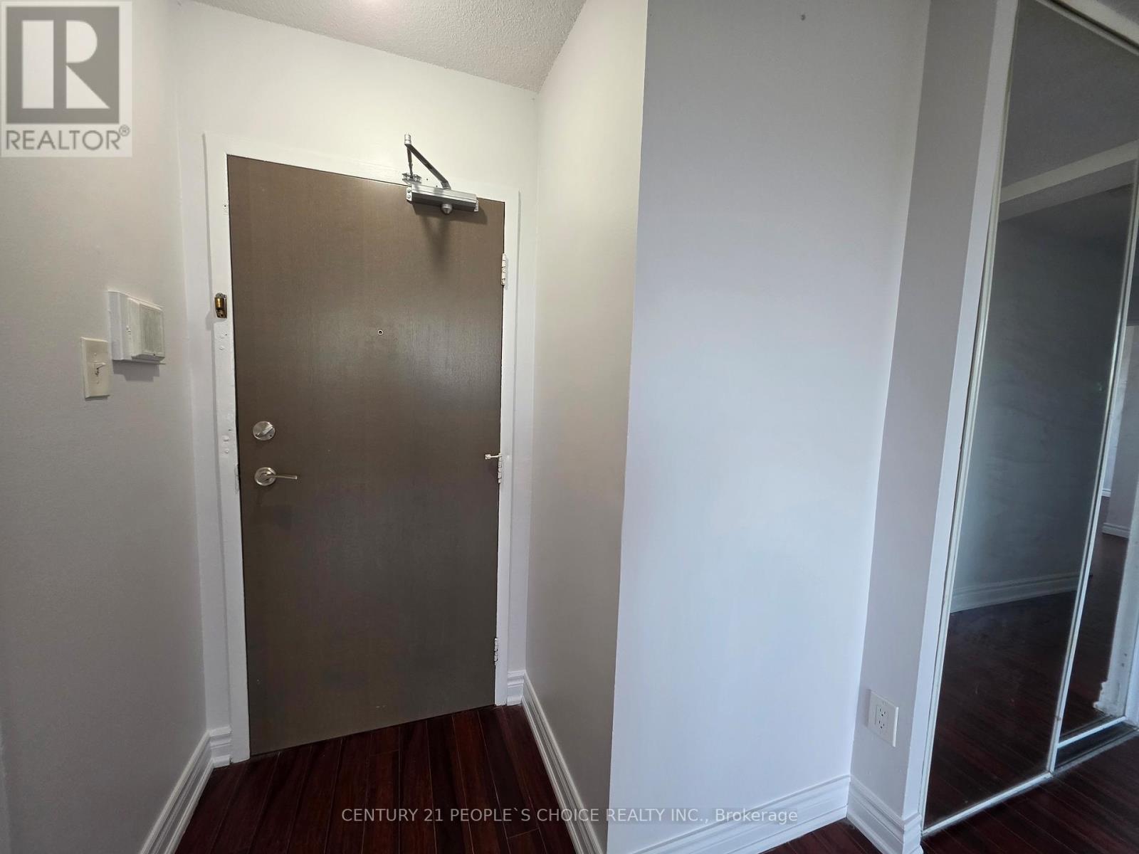 301 - 3390 Weston Road, Toronto, Ontario  M9M 2X3 - Photo 7 - W13692088