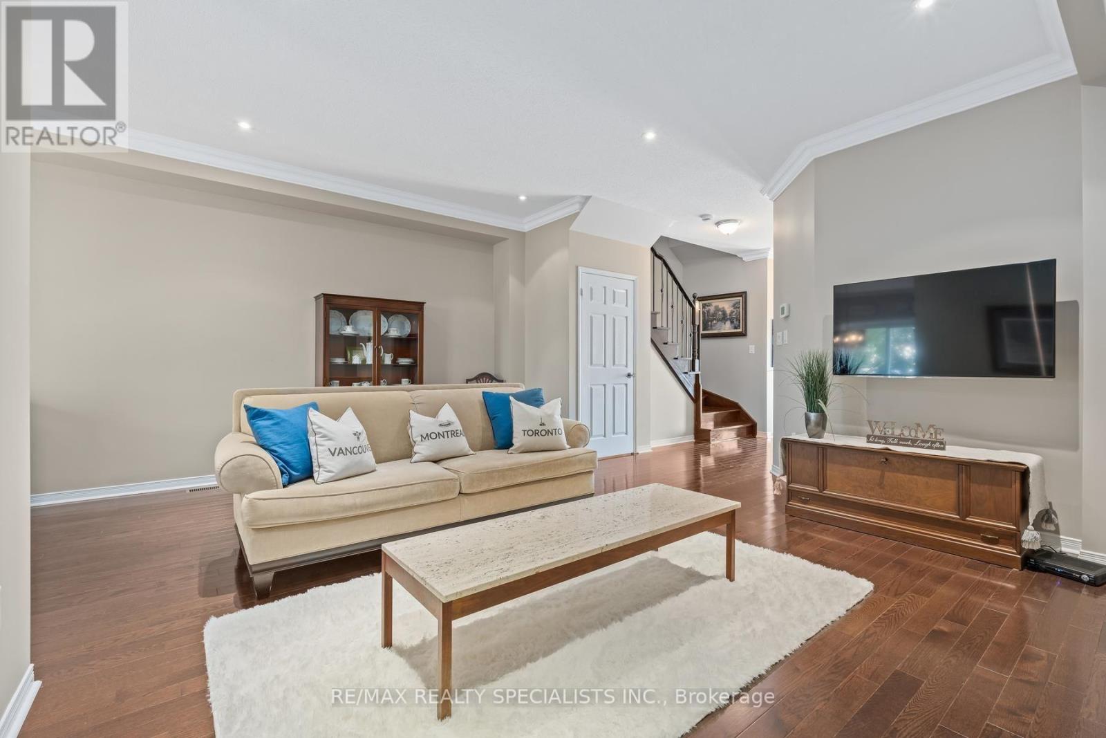 28 Chetholme Place, Halton Hills, Ontario  L7G 0E1 - Photo 10 - W13692100