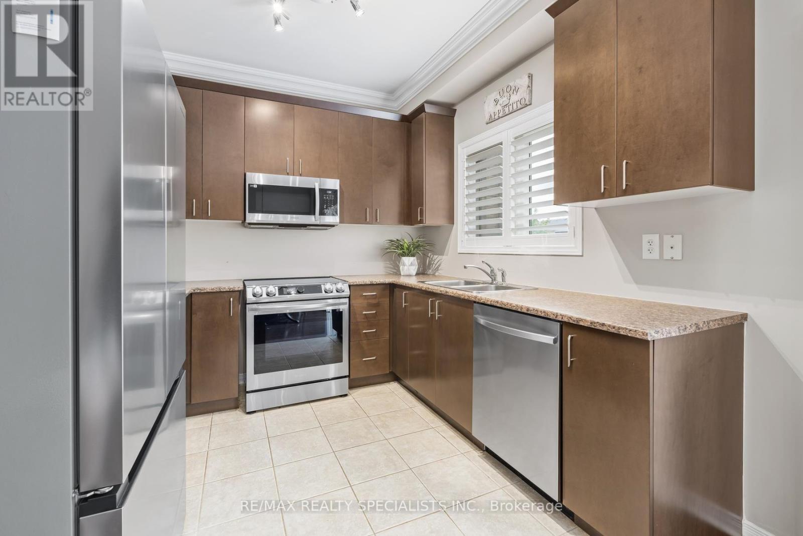 28 Chetholme Place, Halton Hills, Ontario  L7G 0E1 - Photo 16 - W13692100