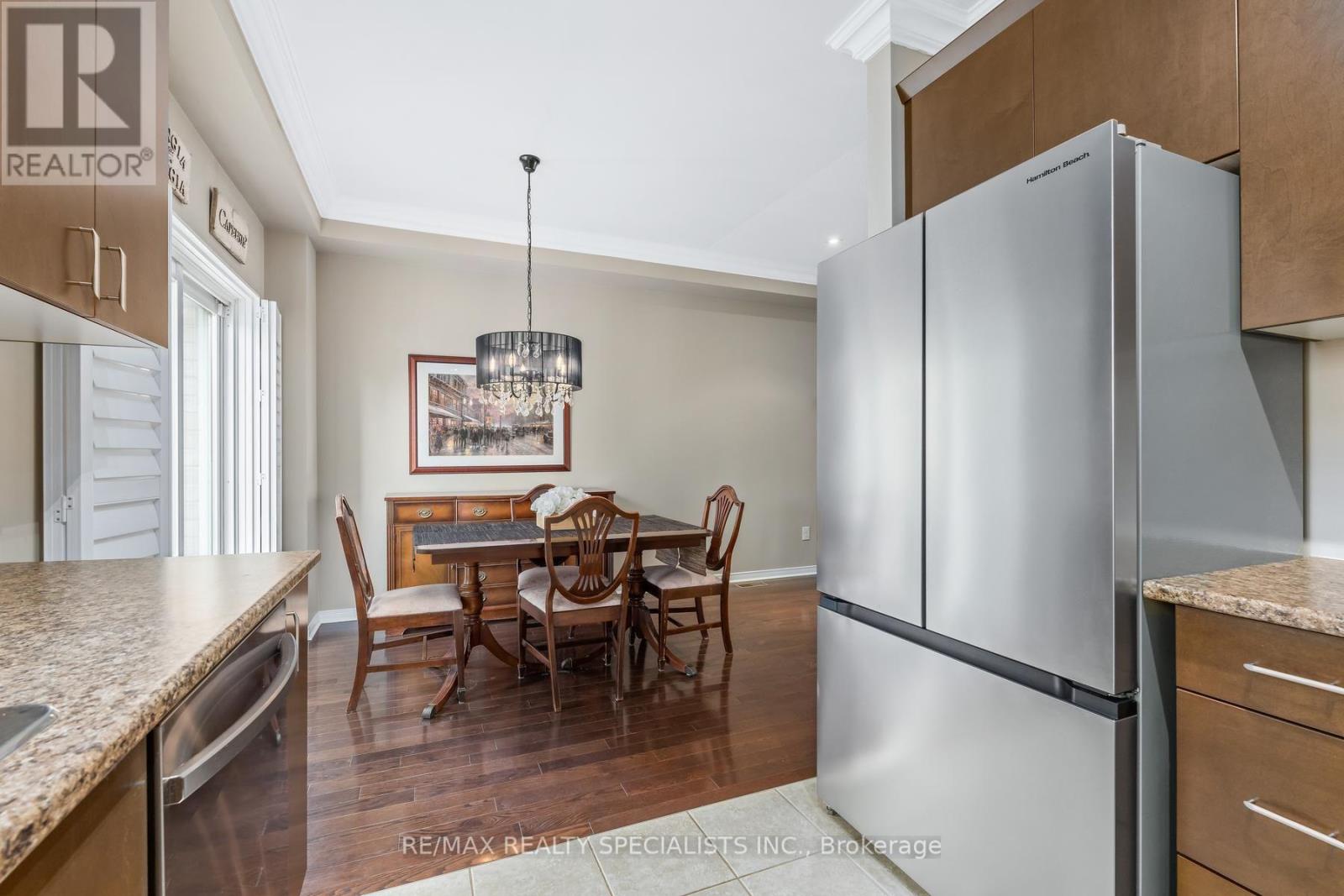 28 Chetholme Place, Halton Hills, Ontario  L7G 0E1 - Photo 17 - W13692100