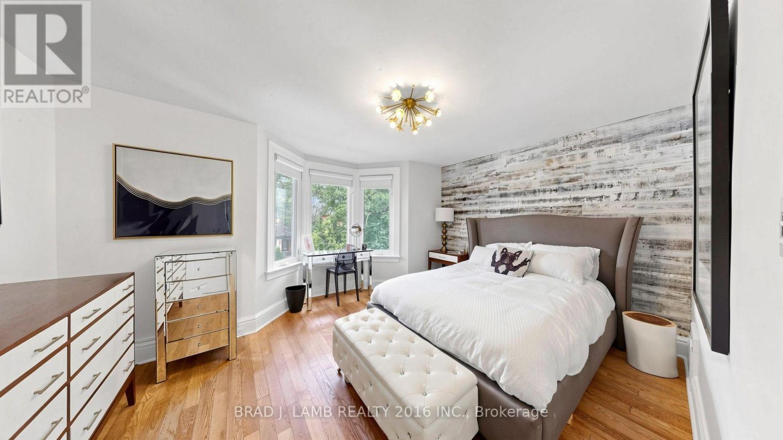 154 Fairview Avenue, Toronto, Ontario  M6P 3A5 - Photo 11 - W13692126