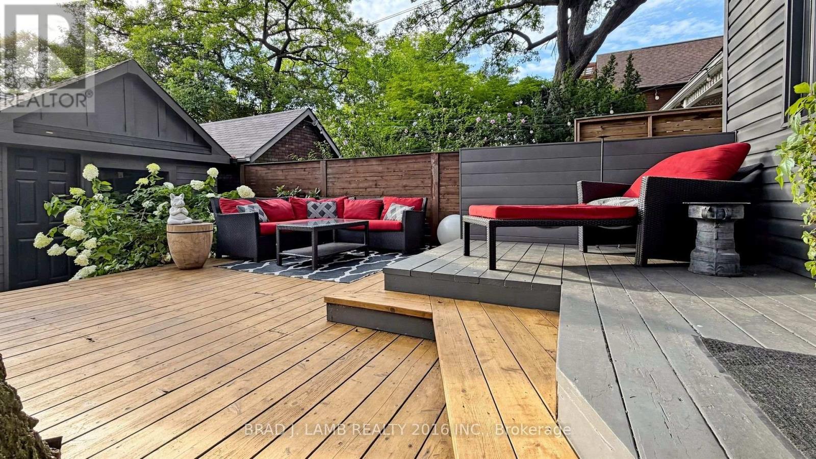 154 Fairview Avenue, Toronto, Ontario  M6P 3A5 - Photo 18 - W13692126