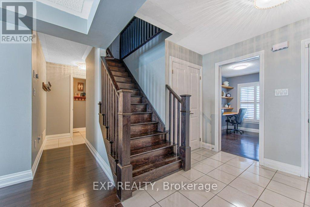 76 Ruhl Drive, Milton, Ontario  L9T 8S4 - Photo 7 - W13692142
