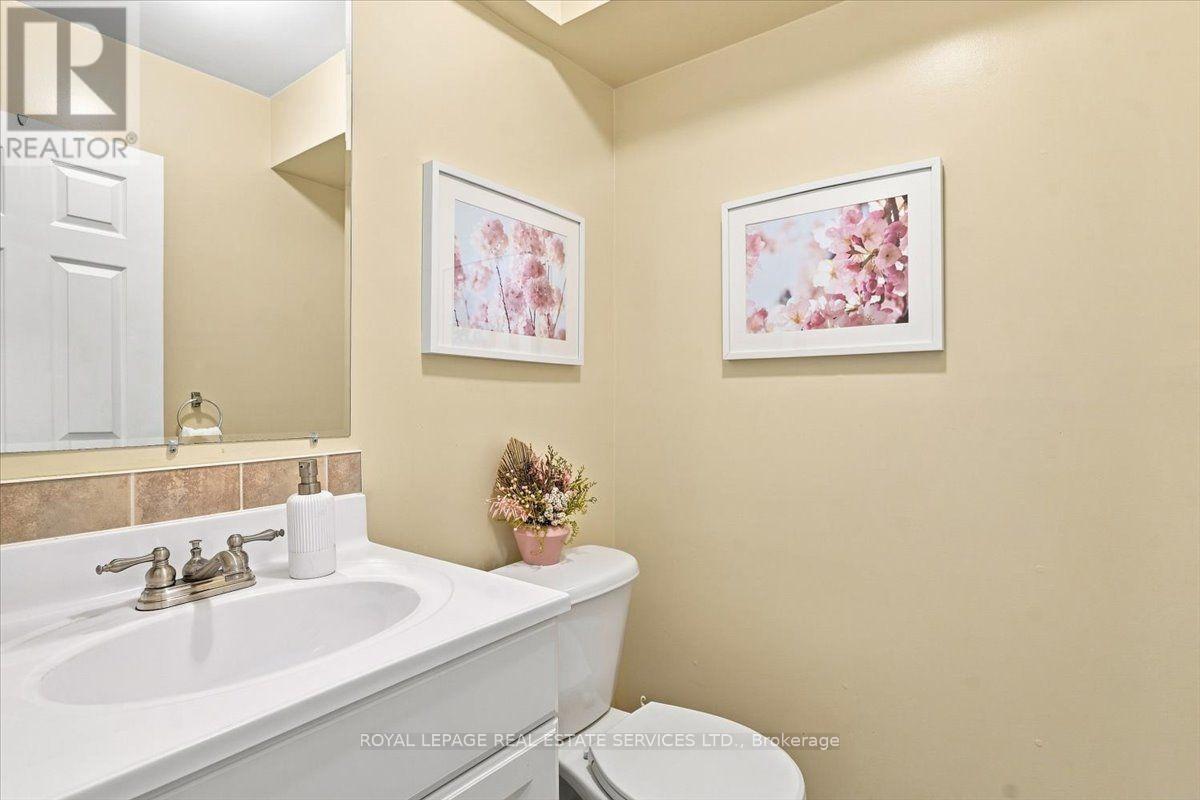 1199 Leewood Drive, Oakville, Ontario  L6M 3B3 - Photo 15 - W13692176