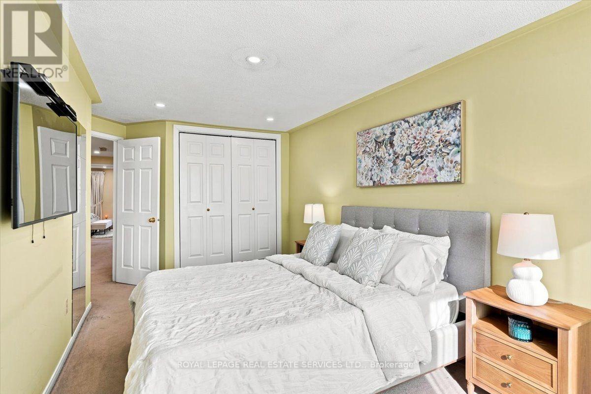 1199 Leewood Drive, Oakville, Ontario  L6M 3B3 - Photo 22 - W13692176