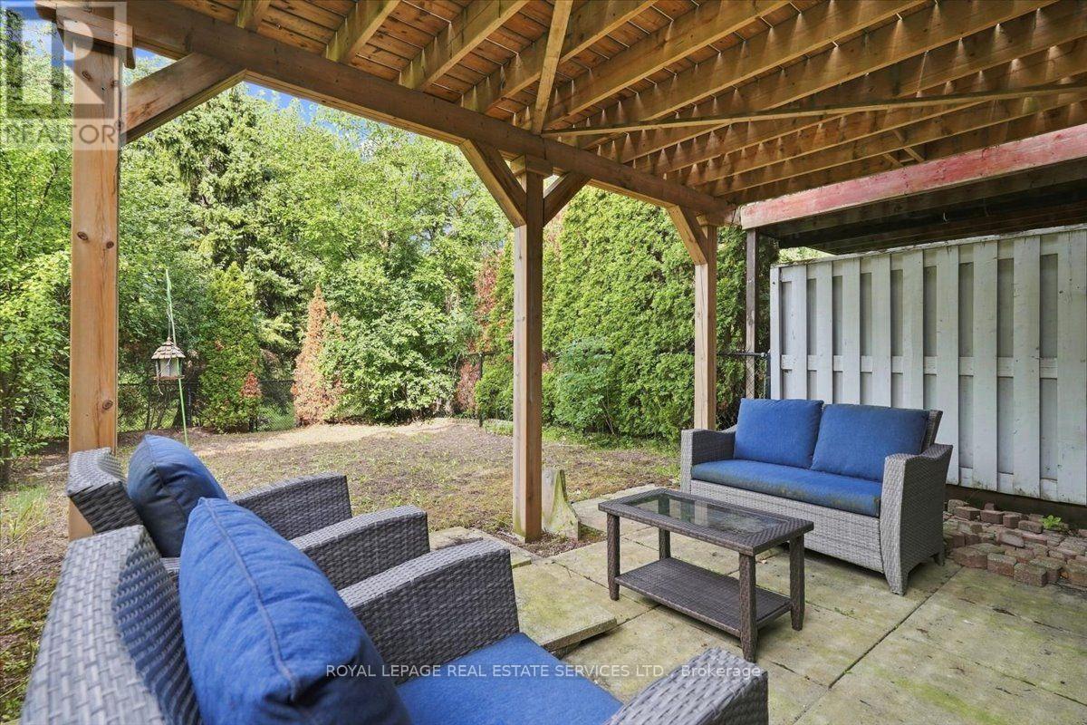 1199 Leewood Drive, Oakville, Ontario  L6M 3B3 - Photo 28 - W13692176