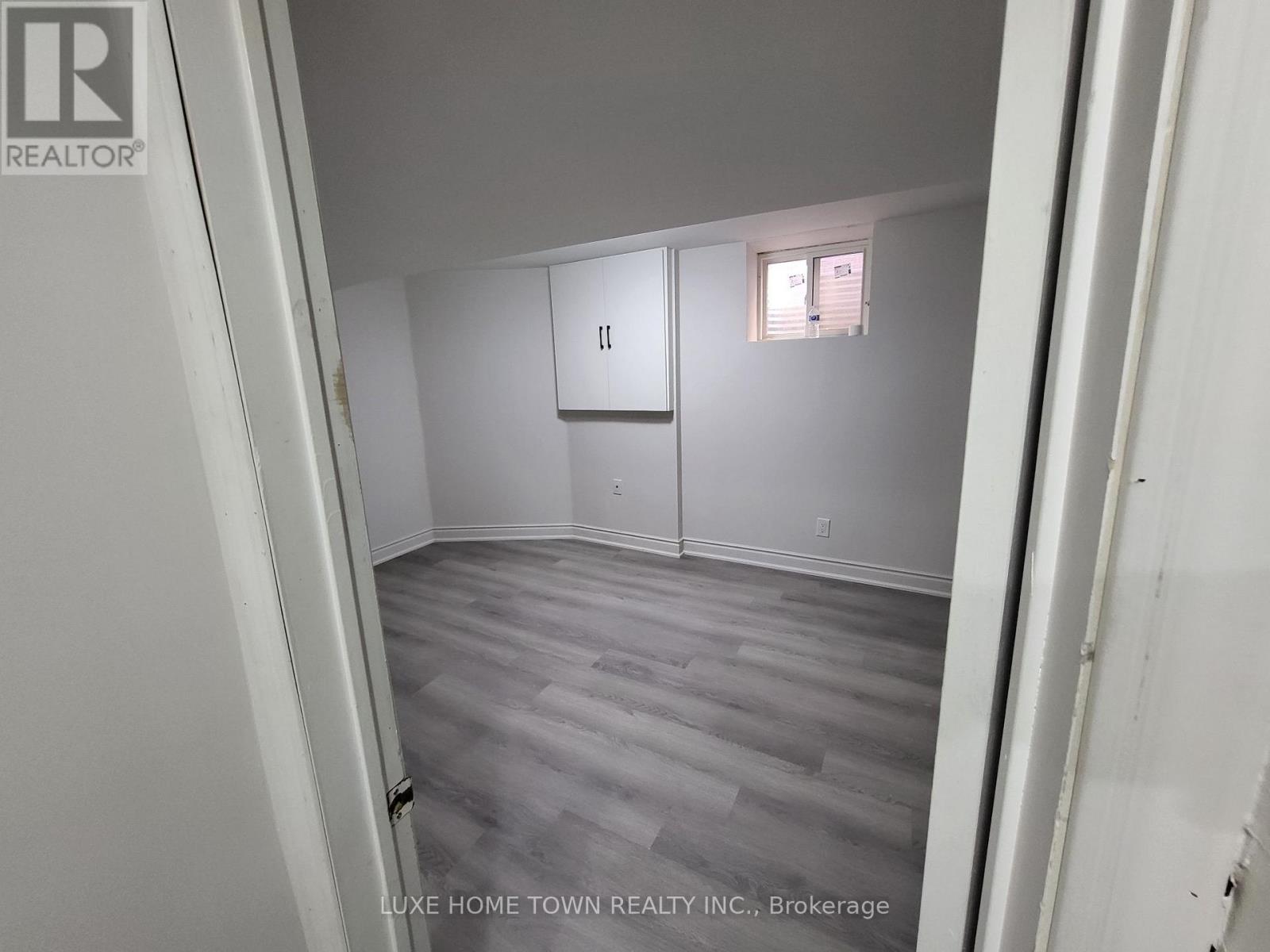 23 Castlehill Road, Brampton, Ontario  L6X 4E3 - Photo 8 - W13692180