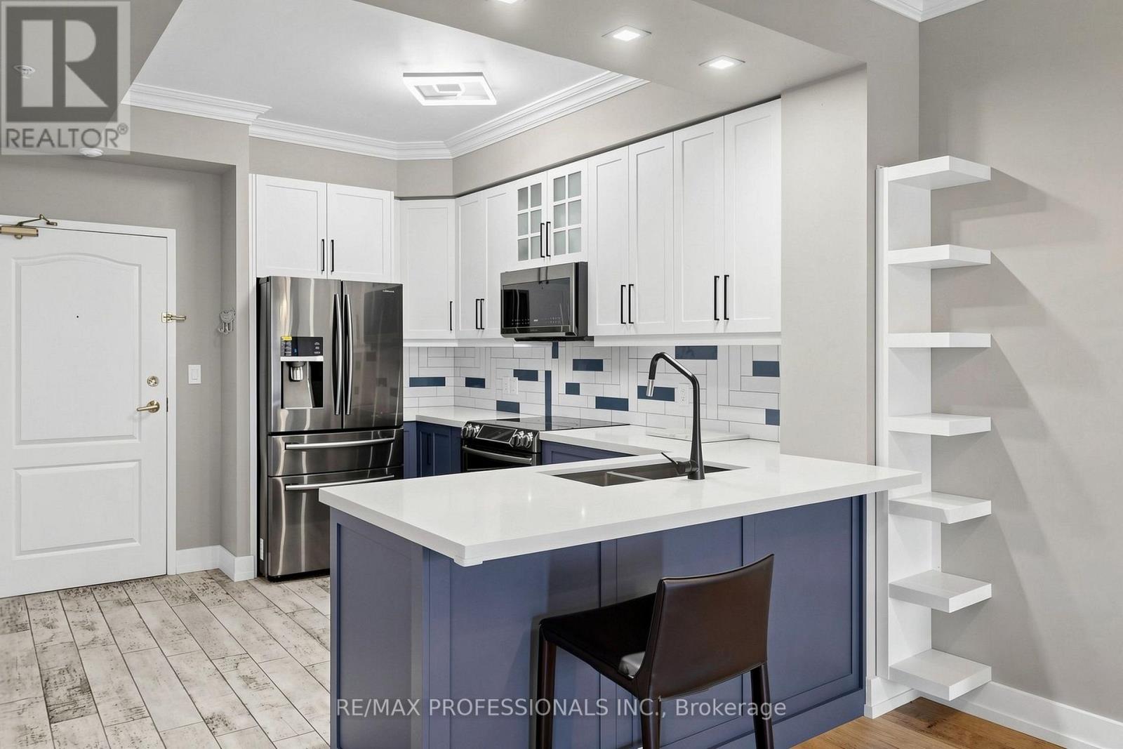 206 - 3531 Lake Shore Boulevard W, Toronto, Ontario  M8W 1P4 - Photo 8 - W13692220