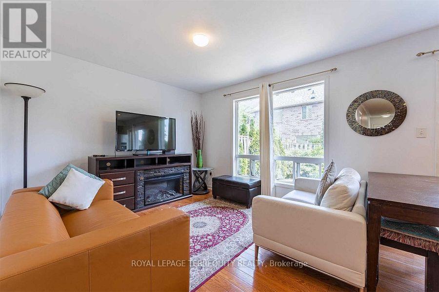 2458 Baintree Crescent, Oakville, Ontario  L6M 4W9 - Photo 11 - W13692236