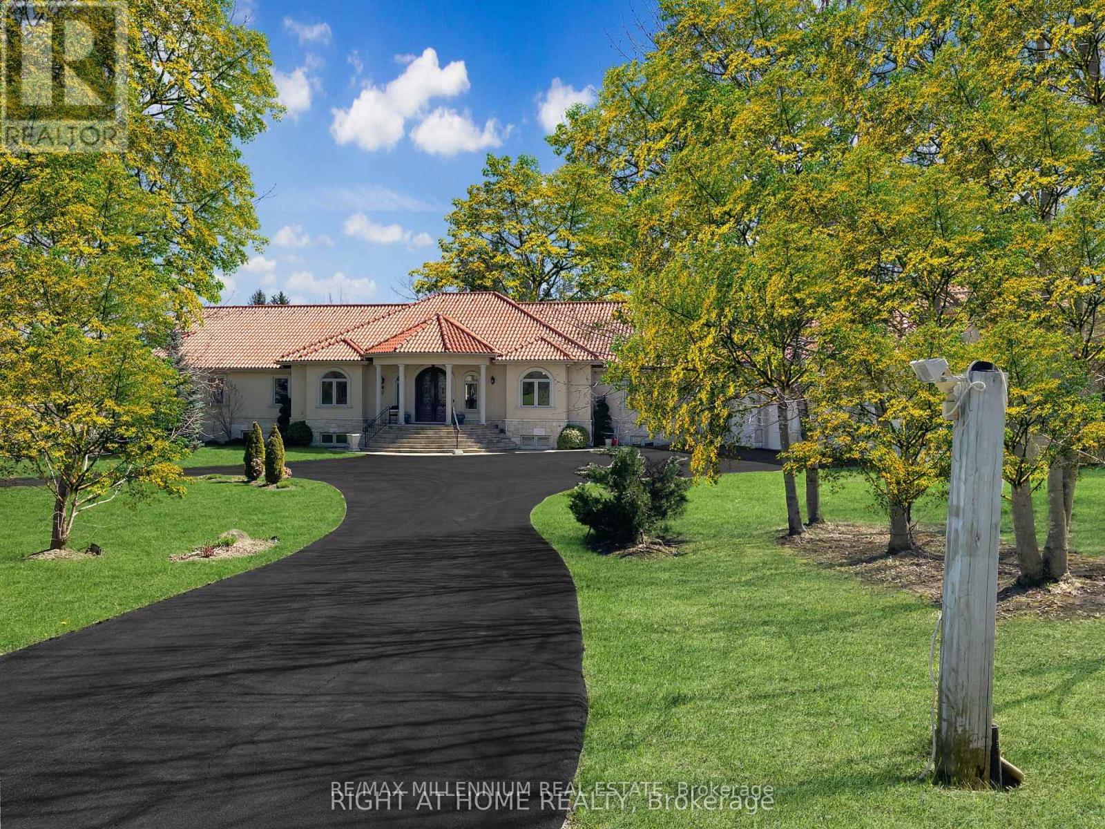 16282 27 Side Road, Halton Hills, Ontario  L0P 1N0 - Photo 2 - W13692250