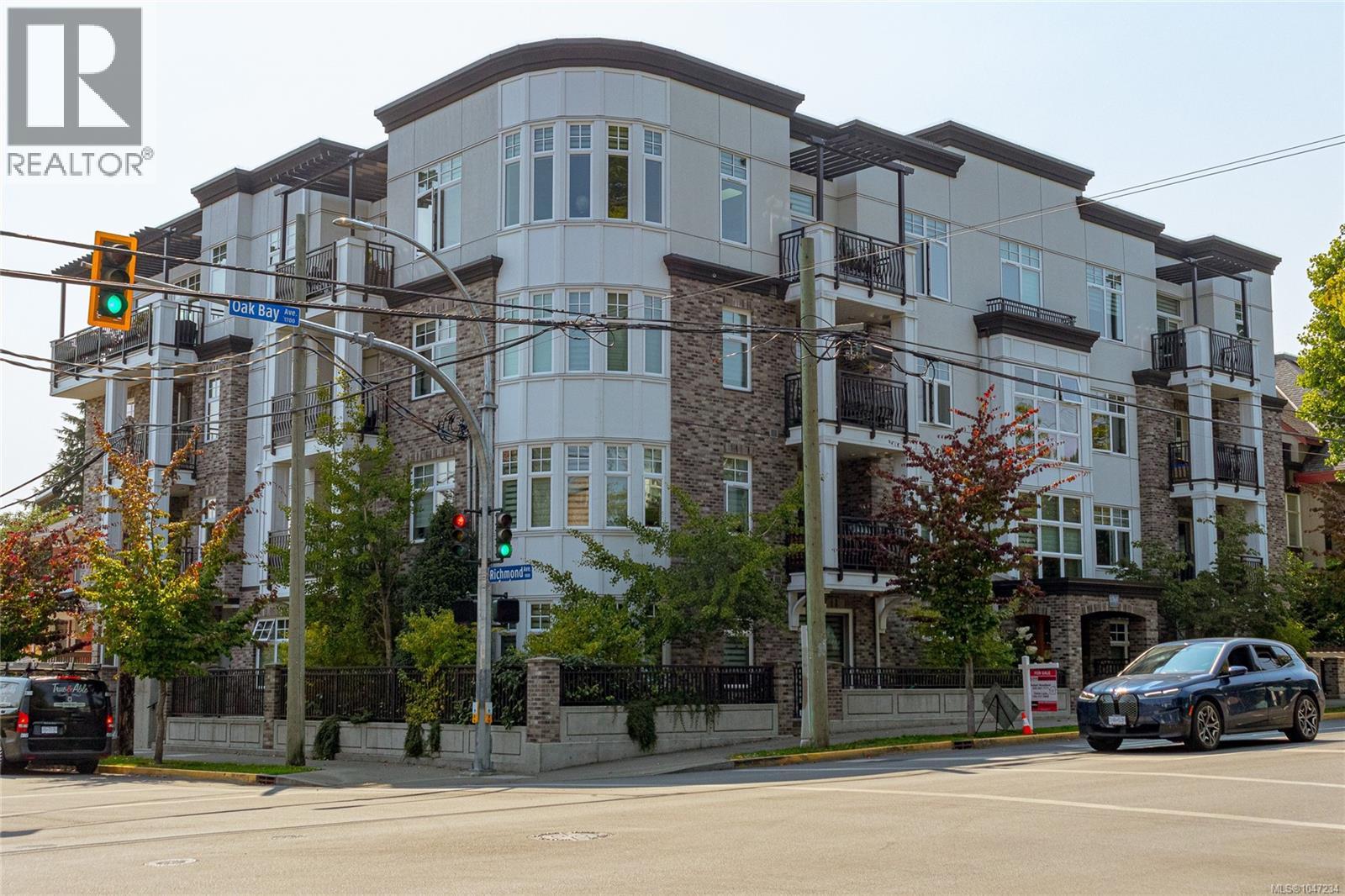 105 1765 Oak Bay Ave, Victoria, British Columbia