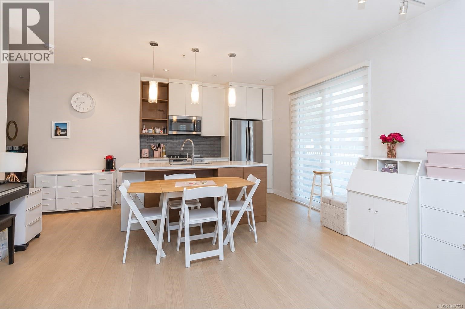 105 1765 Oak Bay Ave, Victoria, British Columbia  V8S 3Z5 - Photo 12 - 1047234
