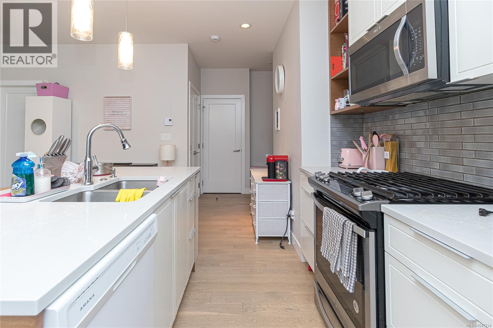 105 1765 Oak Bay Ave, Victoria, British Columbia  V8S 3Z5 - Photo 23 - 1047234