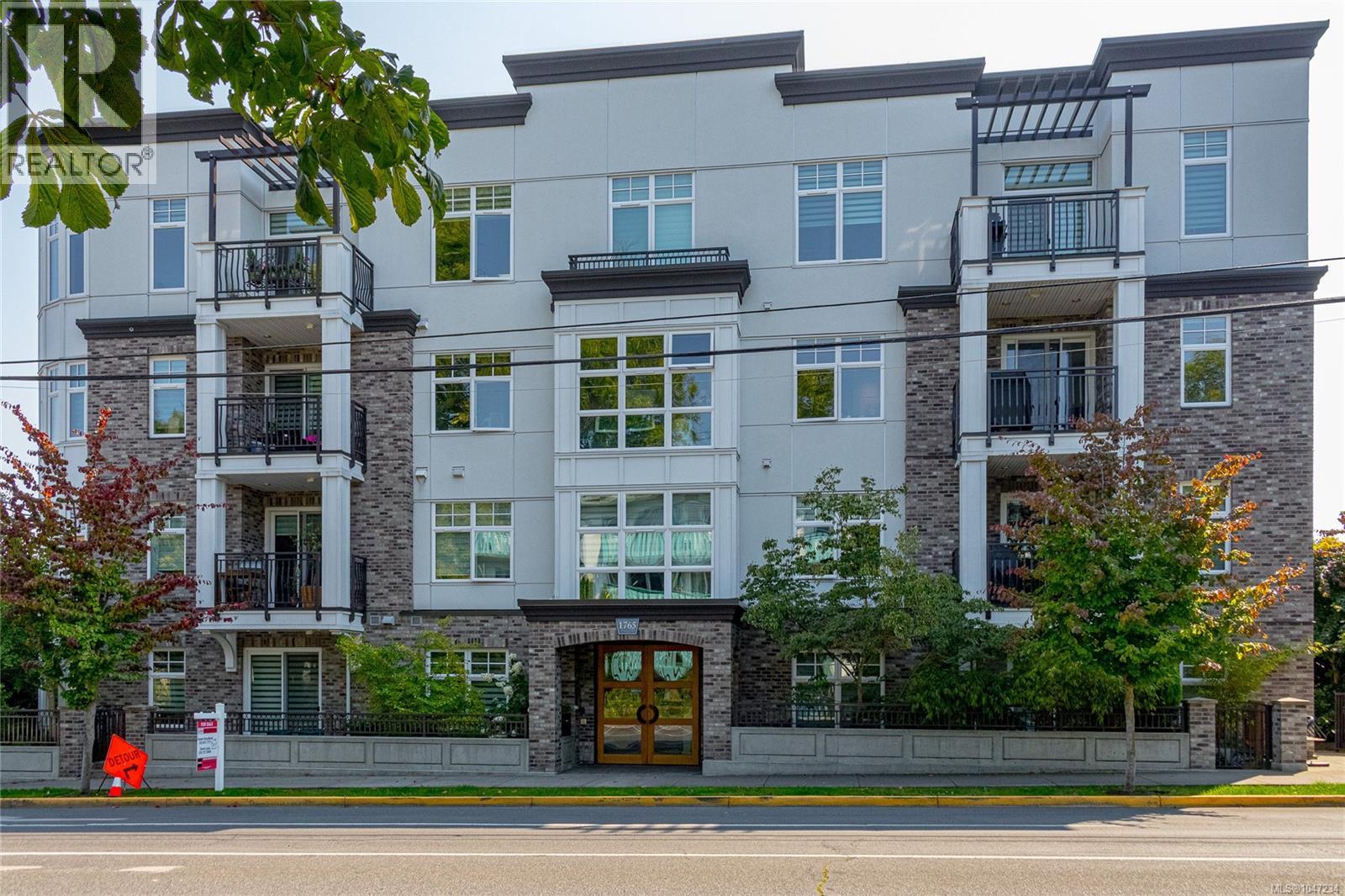 105 1765 Oak Bay Ave, Victoria, British Columbia  V8S 3Z5 - Photo 4 - 1047234