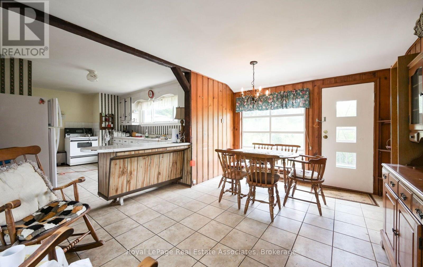 27 Rothsay Avenue, Kitchener, Ontario  N2B 3A2 - Photo 12 - X13692246
