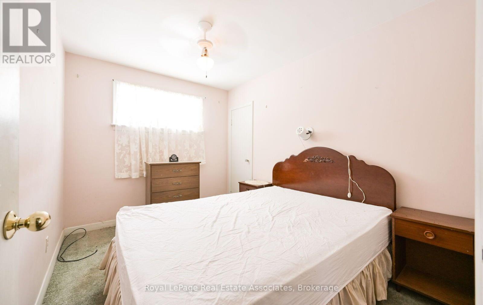 27 Rothsay Avenue, Kitchener, Ontario  N2B 3A2 - Photo 13 - X13692246