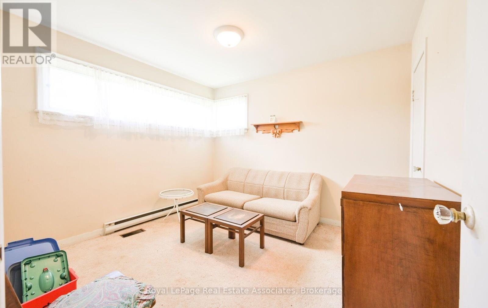 27 Rothsay Avenue, Kitchener, Ontario  N2B 3A2 - Photo 16 - X13692246