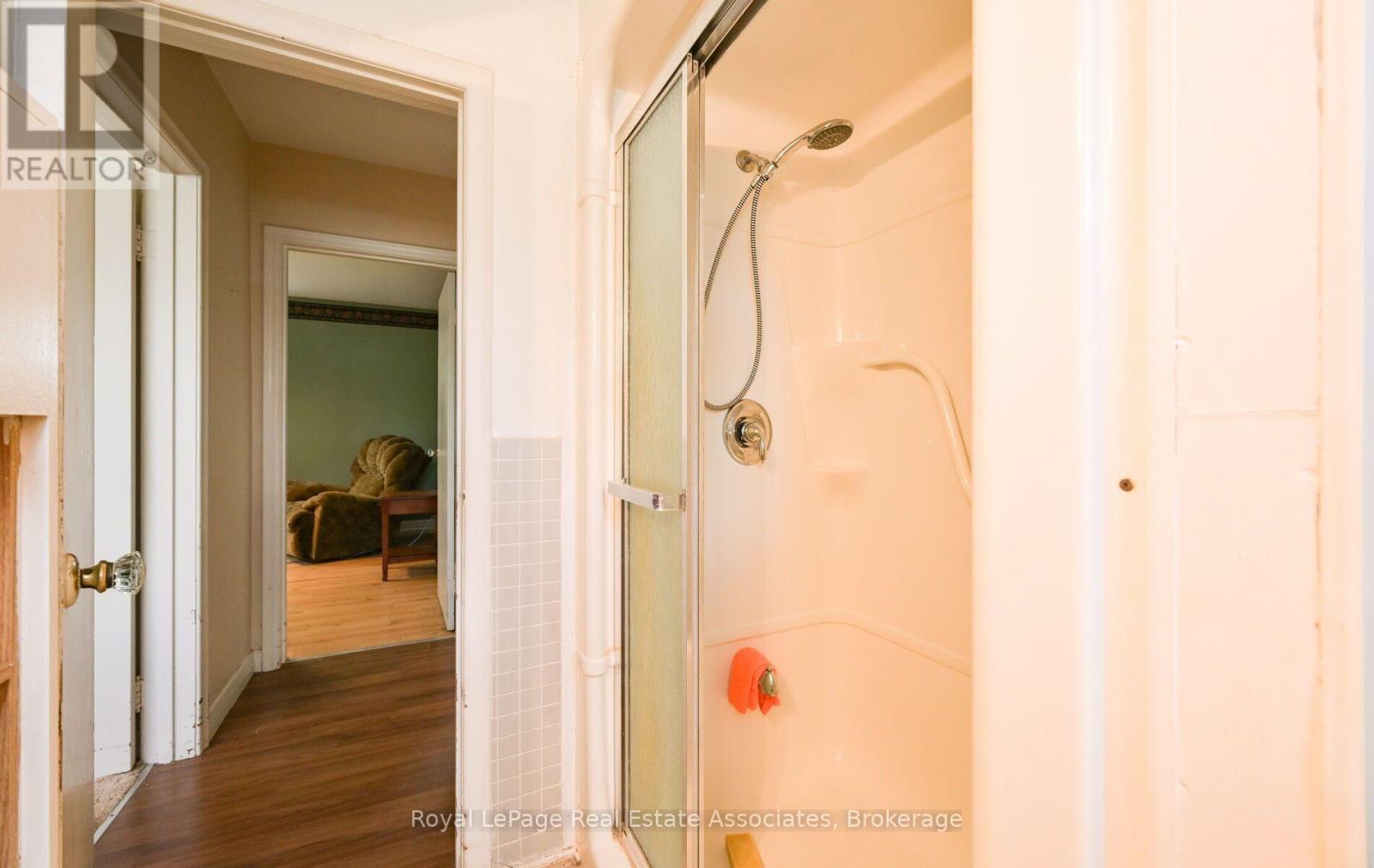 27 Rothsay Avenue, Kitchener, Ontario  N2B 3A2 - Photo 19 - X13692246