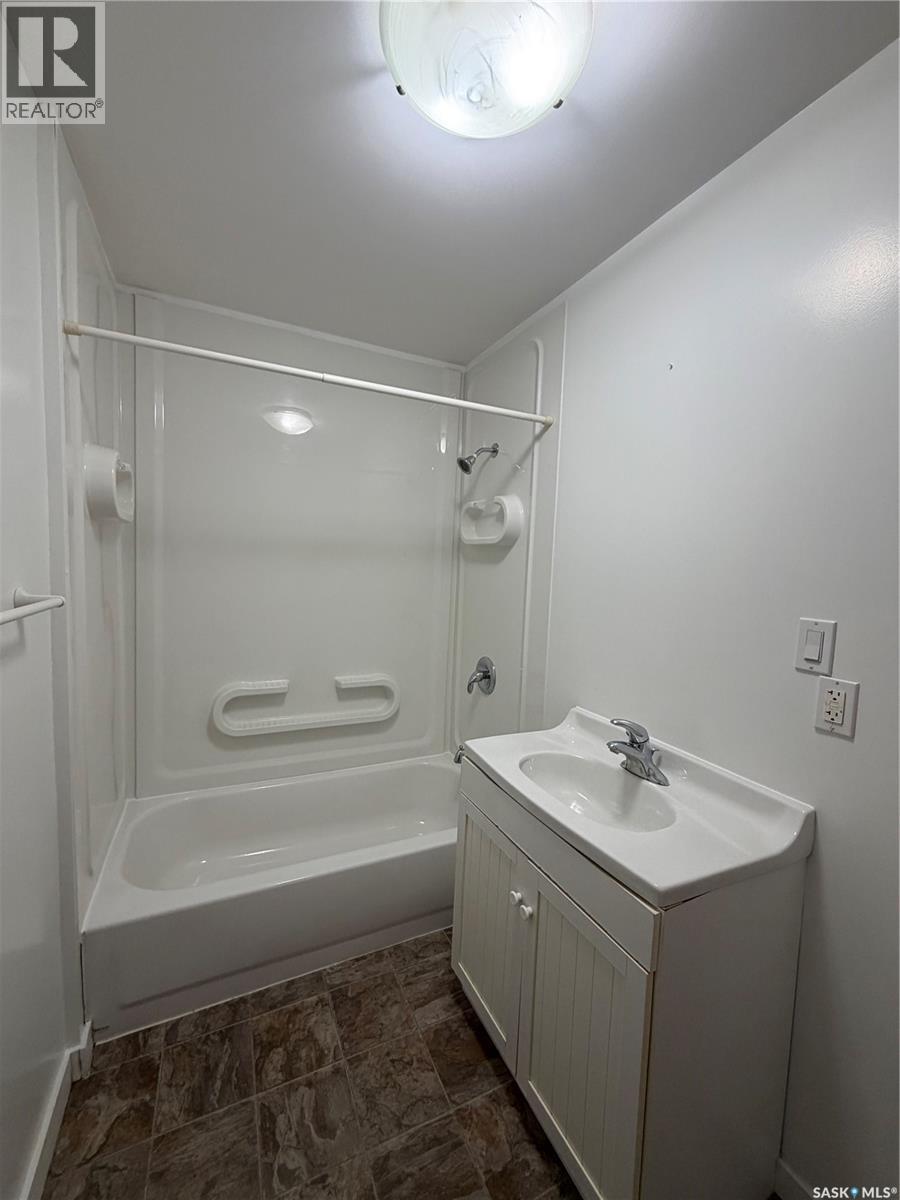 537 Churchill Street, Hudson Bay, Saskatchewan  S0E 0Y0 - Photo 24 - SK045954