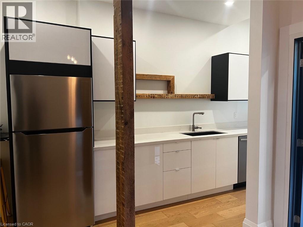 158 WELLINGTON Street S Unit# 1