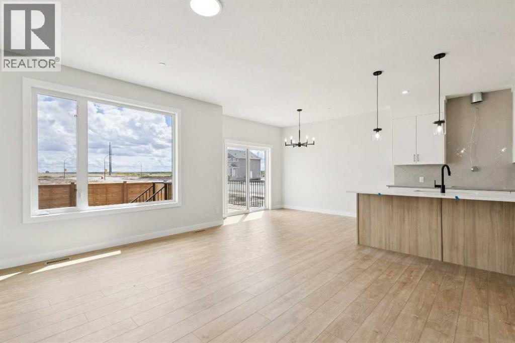 546 Hotchkiss Manor, Calgary, Alberta  T3S 0J9 - Photo 12 - A2308251
