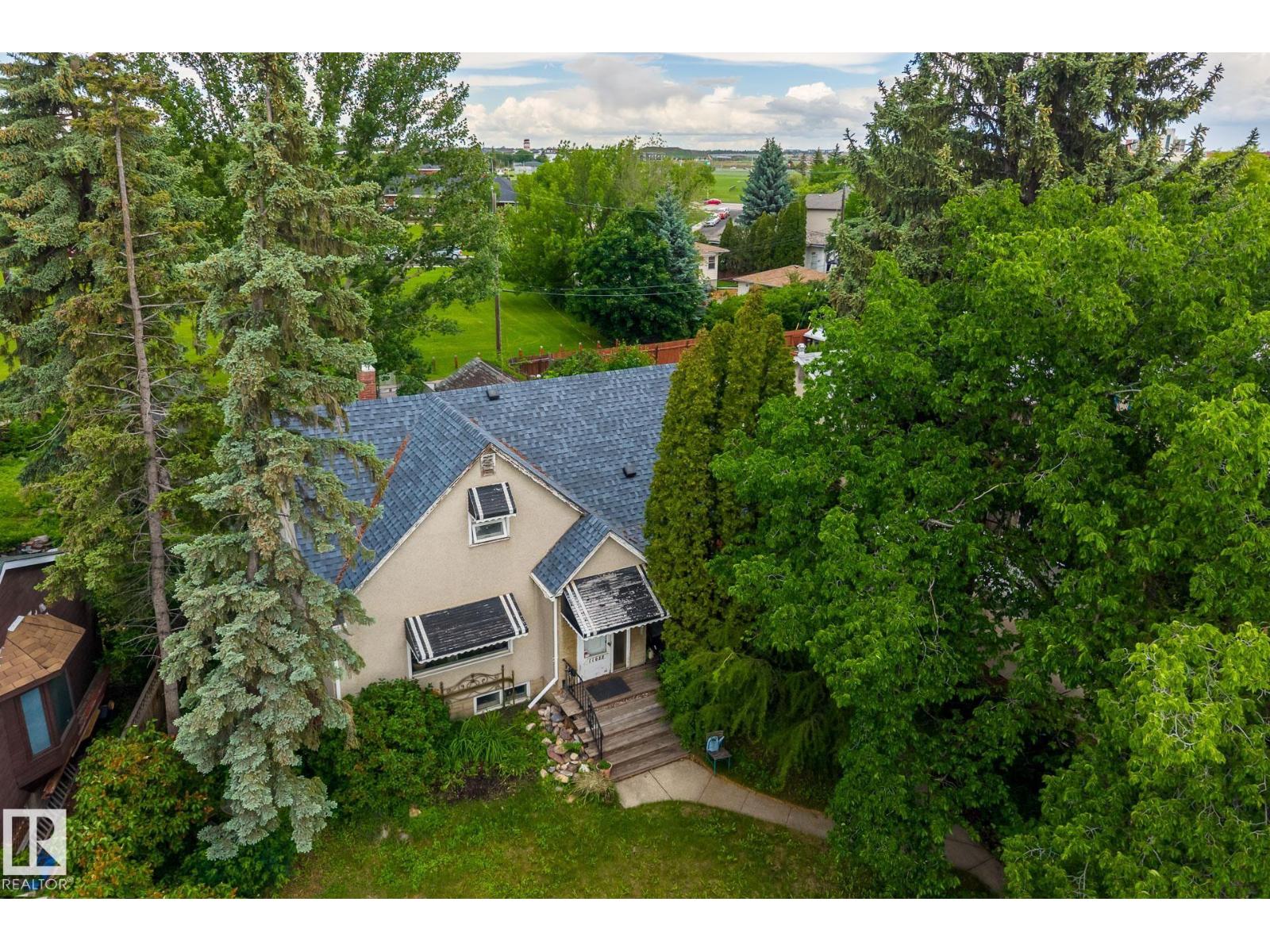 11022 110 Av Nw, Edmonton, Alberta  T5H 1H9 - Photo 2 - E4494704
