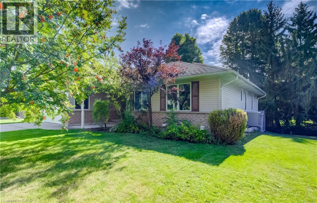 910 Walton Avenue N, Listowel, Ontario  N4W 3R9 - Photo 2 - 40856850