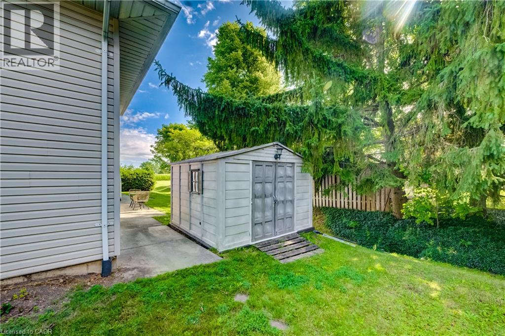 910 Walton Avenue N, Listowel, Ontario  N4W 3R9 - Photo 47 - 40856850