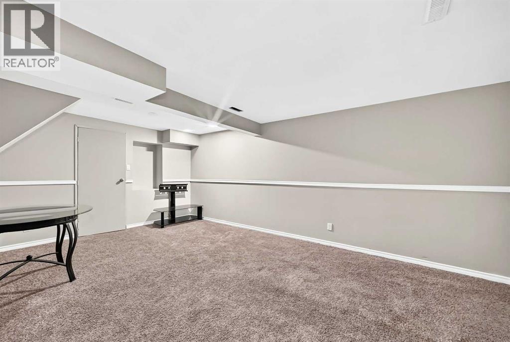 96 Erin Woods Boulevard SE, Calgary, Alberta  t2b 2r1 - Photo 25 - A2331671