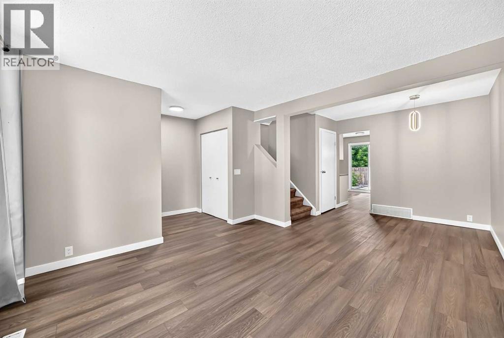 96 Erin Woods Boulevard SE, Calgary, Alberta  t2b 2r1 - Photo 9 - A2331671